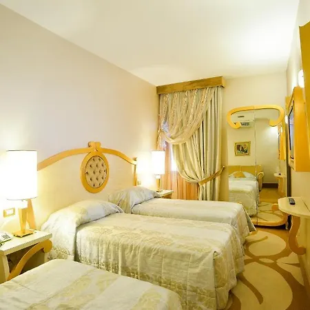 Zanhotel Tre Vecchi Bologna Room photo